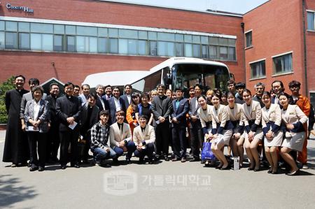 교내 신규 셔틀 버스 축복식